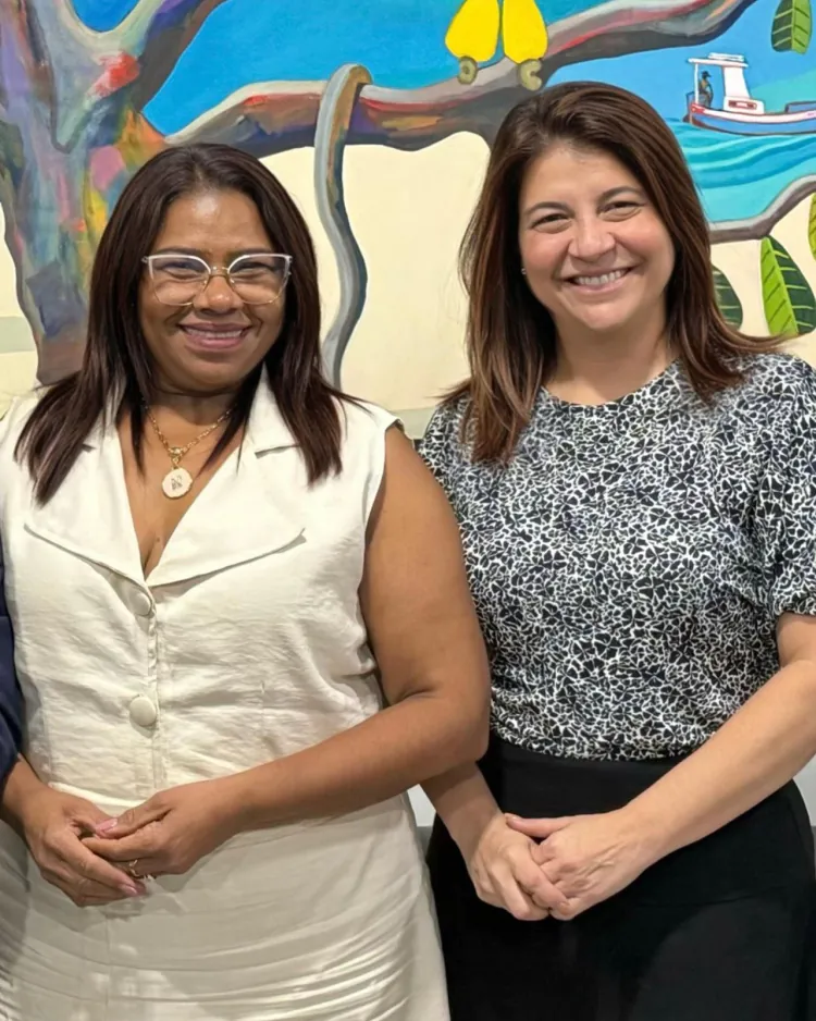 Carla Dickson repudia ataques racistas contra prefeita de Parnamirim