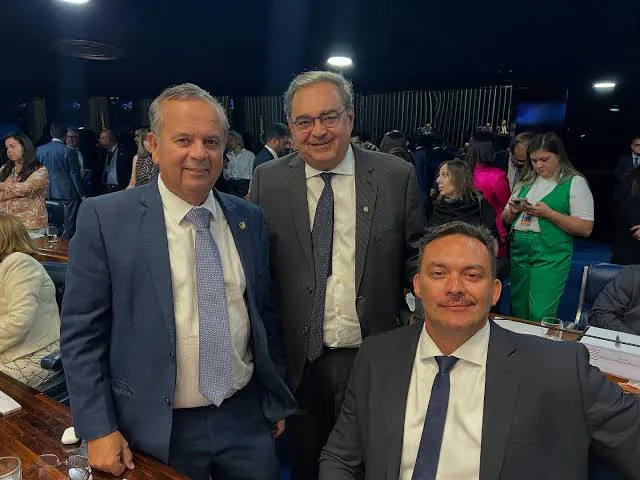 Direita Costura Chapa com Álvaro e Styvenson para o Senado