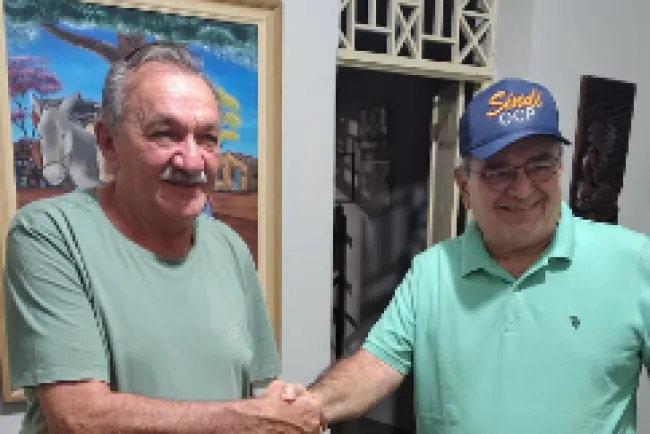 Álvaro Dias em clima de festa e articulação política no Seridó