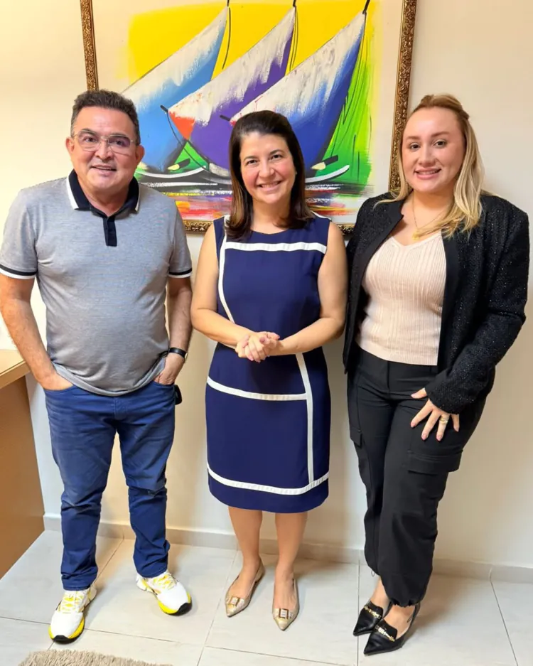 Aline Souza declara apoio à reeleição de Carla Dickson em Alexandria