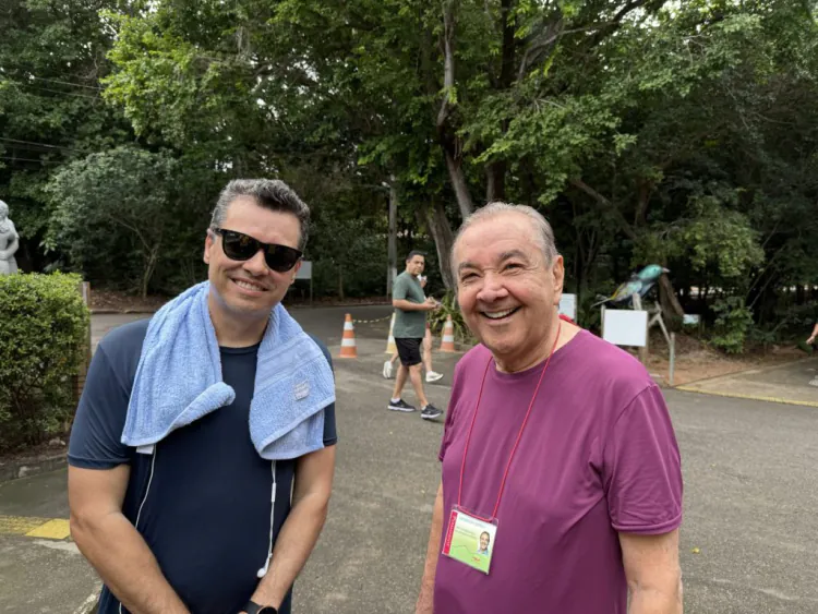 Walter Alves e José Agripino iniciam sabadão no Parque das Dunas  e papo vai além do alongamento
