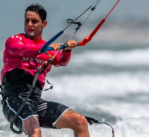 Rafael Motta passa por cirurgia após acidente de kitesurf