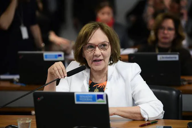Zenaide garante prioridade no Bolsa Família para mulheres vítimas de violência