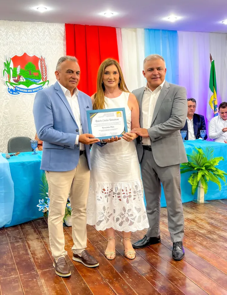 Terezinha Maia recebe Título de Cidadã Timbaubense em sessão solene