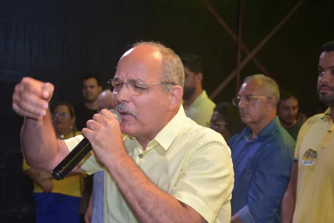 Prefeito de Arez demite sete servidores por faltas injustificadas