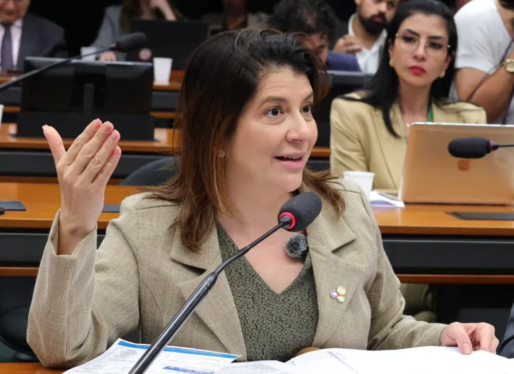 Pesquisa Data Recta aponta Carla Dickson entre os nomes mais citados para reeleição em Natal