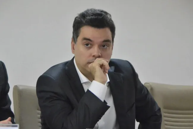 Pré-candidatura de Walter Alves à Assembleia enfrenta cenário adverso no RN