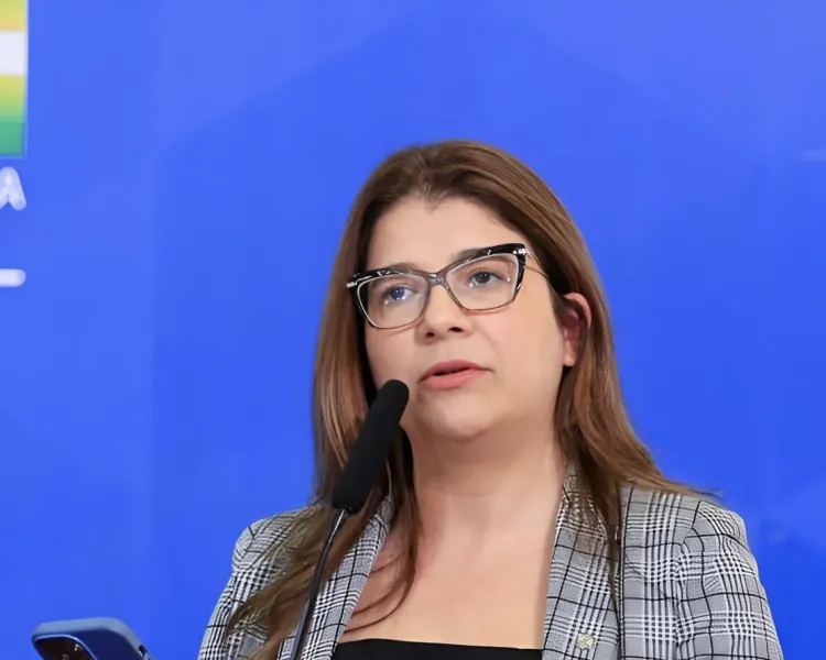 Carla Dickson pede CPMI para investigar falhas de transparência no Novo PAC
