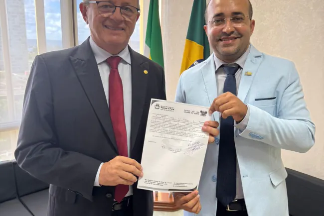 Em Brasília, Vereador Edson Cazuza garante R$ 324 mil para veículo VAN para Passa e Fica