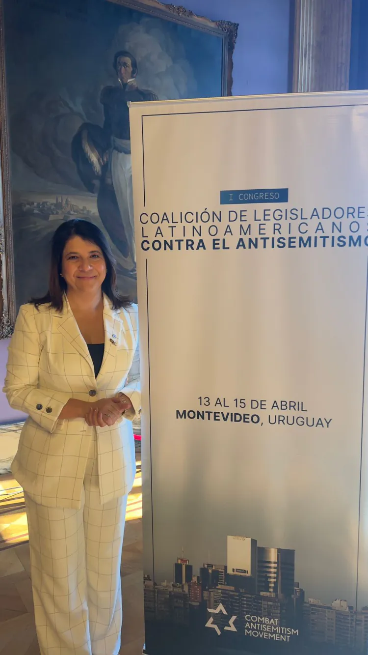 Carla Dickson representa o Brasil em congresso latino-americano contra o antissemitismo