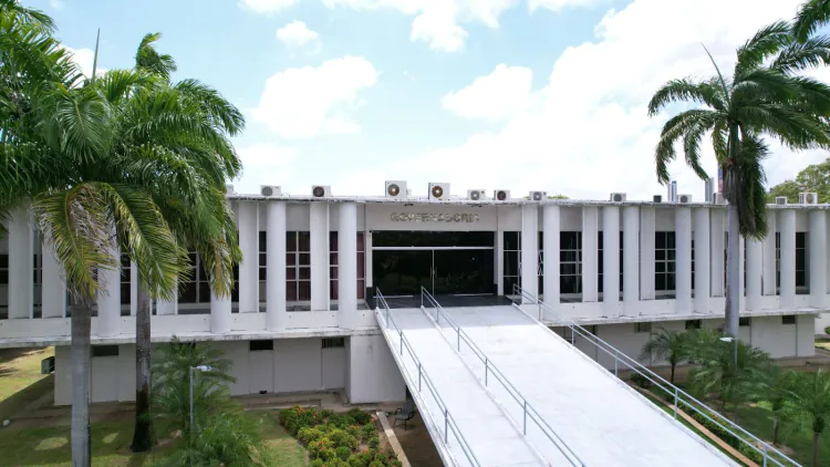 Governo do RN implanta política salarial permanente e garante reajuste a servidores