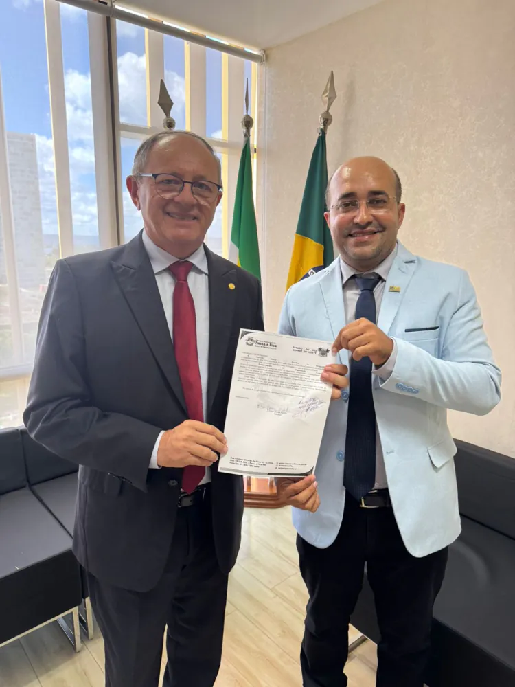 Em Brasília, Vereador Edson Cazuza garante R$ 324 mil para veículo VAN para Passa e Fica