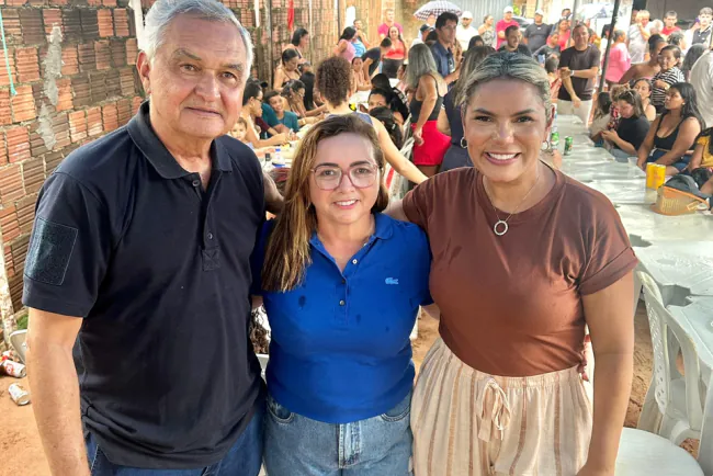 CLIMA DE FESTA: Eudiane e Nira juntas no tradicional torneio em Maxaranguape