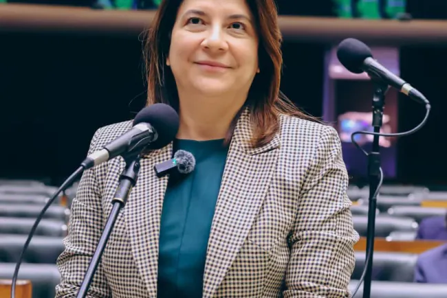 Pesquisa aponta avanço de Carla Dickson em todas as regiões do RN