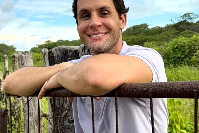 Rafael Motta aparece competitivo e próximo da segunda vaga ao Senado Federal