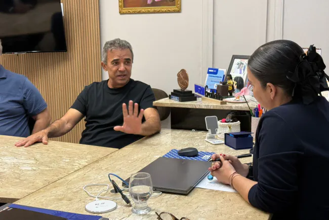 Jorge do Rosário reforça apoio à UERN durante visita à reitora Cicília Maia