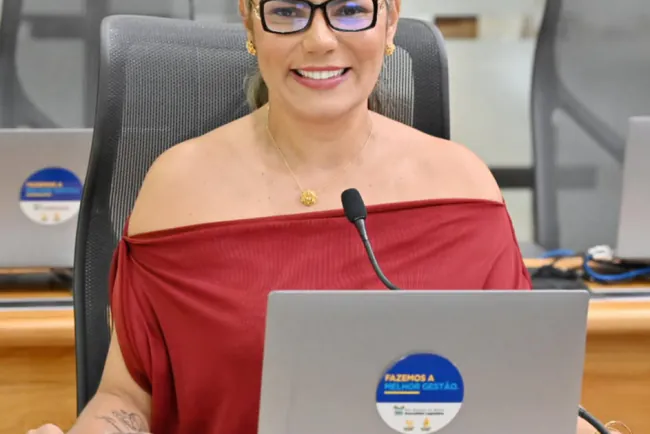 EUDIANE MACEDO APARECE ENTRE OS NOMES MAIS CITADOS E CAMINHA FORTE PARA A REELEIÇÃO NO RN!