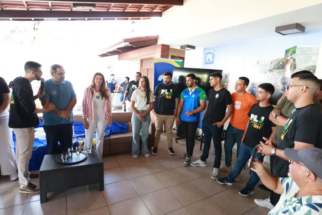 “Os jovens terão uma secretaria de verdade”, afirma Álvaro Dias em encontro do PL