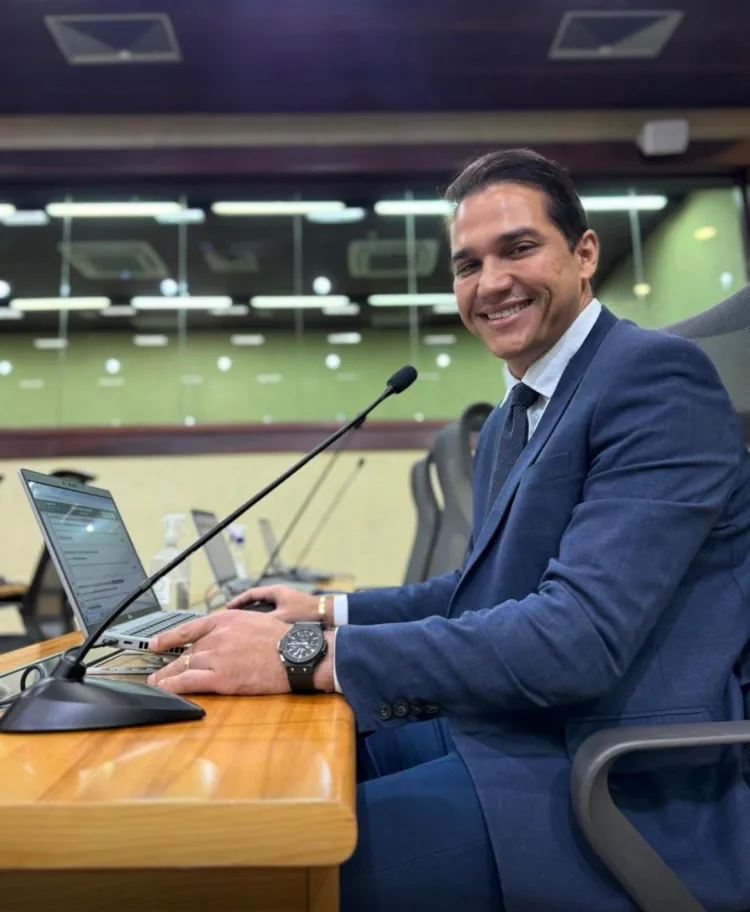 Novas leis de Kleber Rodrigues ampliam direitos de pessoas com TEA
