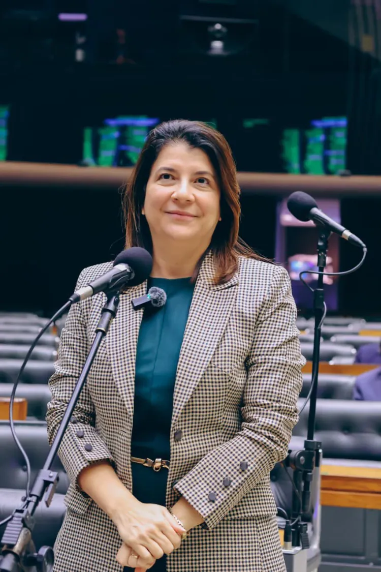 Pesquisa aponta avanço de Carla Dickson em todas as regiões do RN