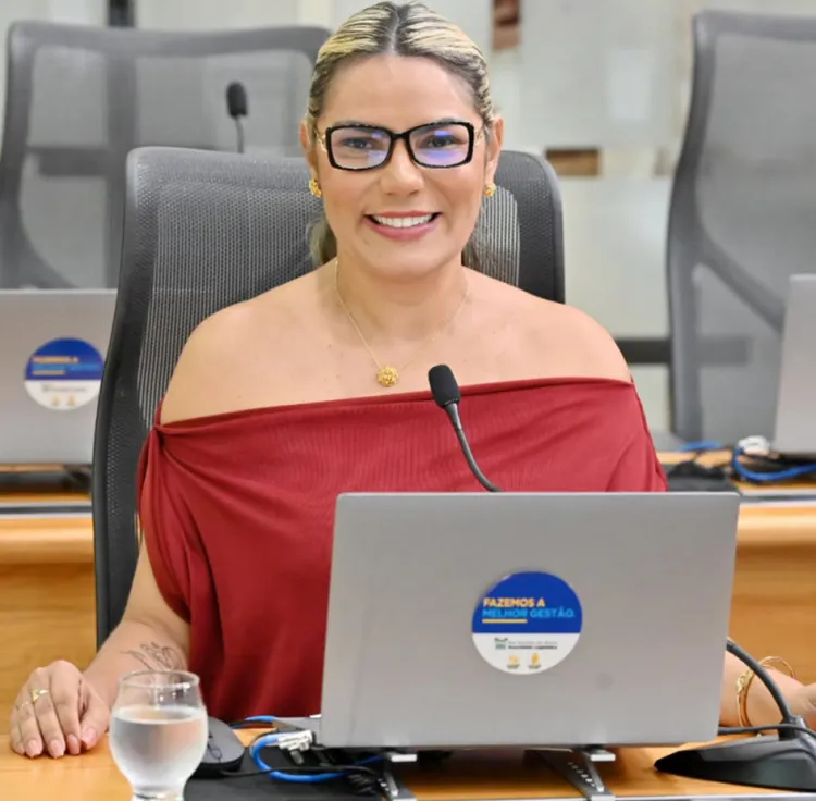 EUDIANE MACEDO APARECE ENTRE OS NOMES MAIS CITADOS E CAMINHA FORTE PARA A REELEIÇÃO NO RN!