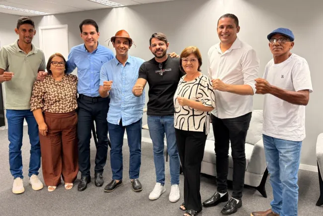 Grupo liderado por Breno Lins fecha apoio a Allyson, Kleber Rodrigues e Robinson Faria