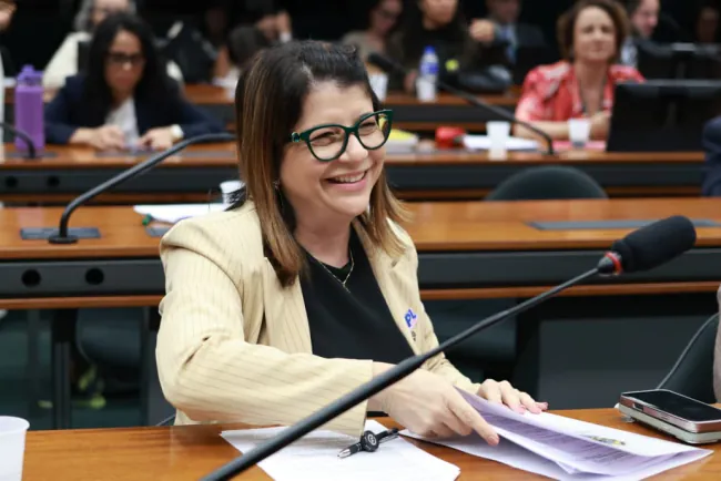 Mounjaro no SUS? Projeto relatado por Carla Dickson avança na Câmara