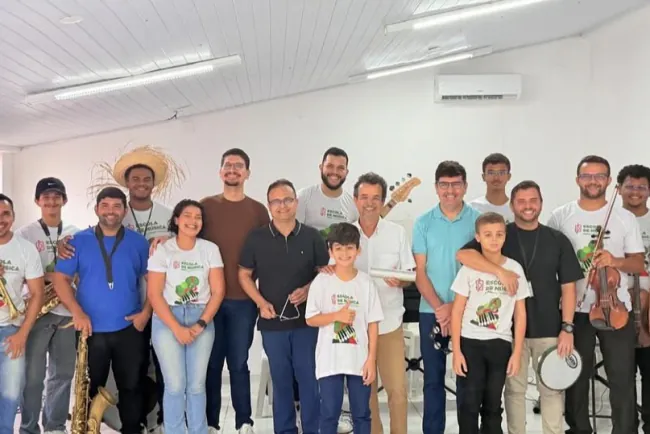 Alexandre Veras e Júnior de Dunga recebem Fernando Mineiro em agenda cultural