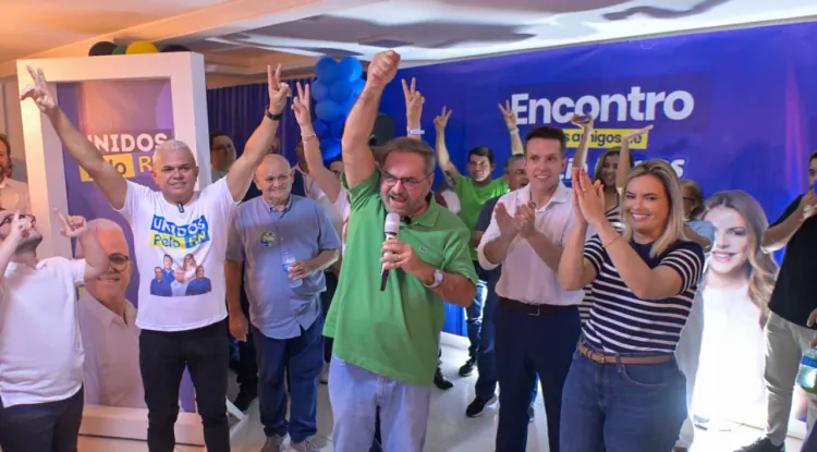 Álvaro Dias recebe grande apoio na Zona Norte e promete recuperar rodovias abandonadas pelo Estado