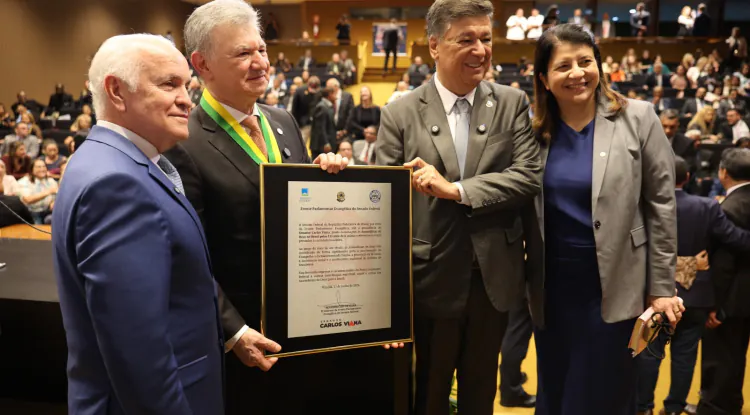 Única parlamentar do RN, Carla Dickson participa de homenagem nacional à Assembleia de Deus