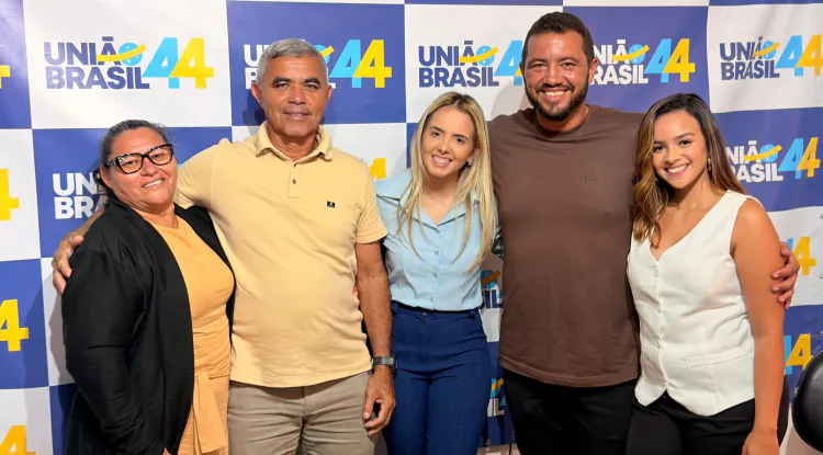 Cinthia de Allyson avança no Mato Grande e conquista apoio do vice-prefeito de Pedra Grande