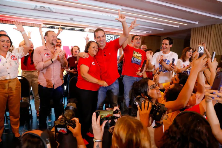 Arena lotada: Cadu de Lula reúne multidão, presidente nacional do PT e mais de 20 prefeitos em Natal