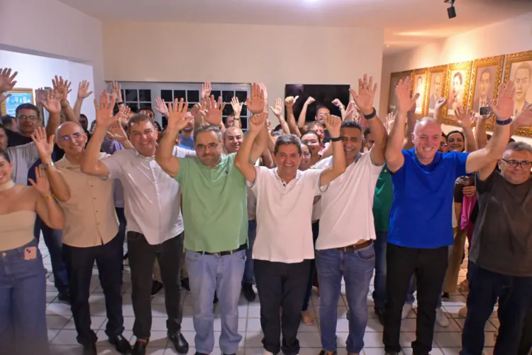 Álvaro Dias faz dobradinha de apoios no Médio Oeste e conquista prefeitos de Campo Grande e Triunfo Potiguar