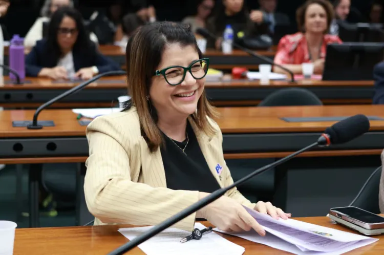 Mounjaro no SUS? Projeto relatado por Carla Dickson avança na Câmara