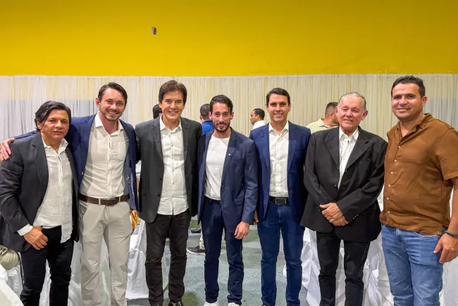 Robinson Faria é homenageado por serviços prestados a Passa e Fica