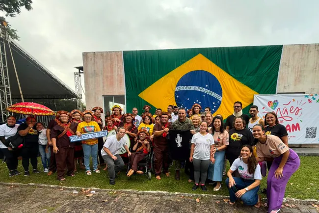Evento com 4,5 mil mães atípicas marca agenda de Carla Dickson