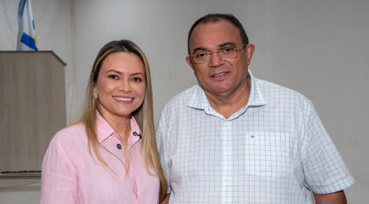 Mais um prefeito adere ao projeto de Kaline de Dr. Bernardo