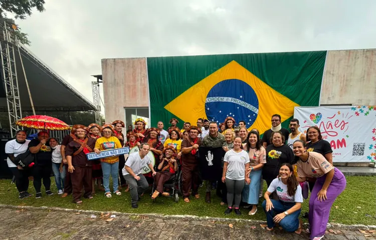 Evento com 4,5 mil mães atípicas marca agenda de Carla Dickson